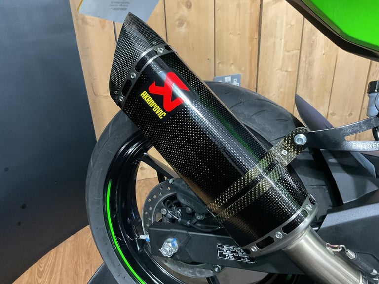 Kawasaki Ninja 500 SE KRT with just 2300 Miles and One Owner! FREE UK DELIVERY!