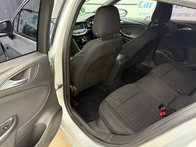 2016 Vauxhall Astra 1.4T 16V 150 SRi 5dr HATCHBACK Petrol Manual