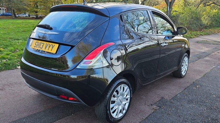 2013 Chrysler Ypsilon 1.2 S 5dr HATCHBACK Petrol Manual