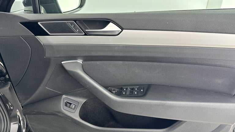 2019 Volkswagen Passat Se Business Tsi Evo Dsg Estate Petrol Automatic