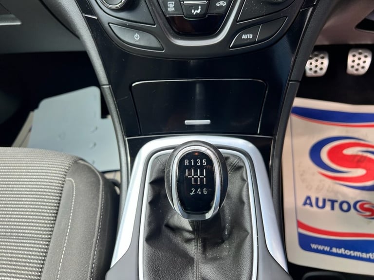 2017 Vauxhall Insignia 1.6 CDTi SRi VX Line Nav Hatchback 5dr Diesel Manual Euro 6 (s/s) (136 ps)...