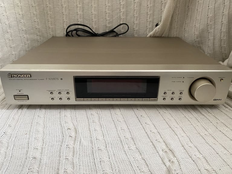 image for Pioneer F-5O2RDS Digital Synthesizer Tuner                  