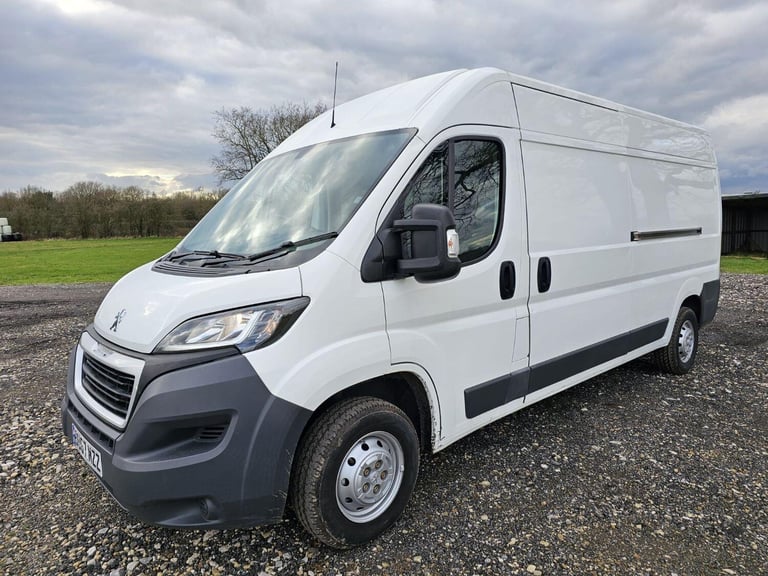 PEUGEOT BOXER 2.0 BlueHDi 335 Professional White Manual Diesel 2017