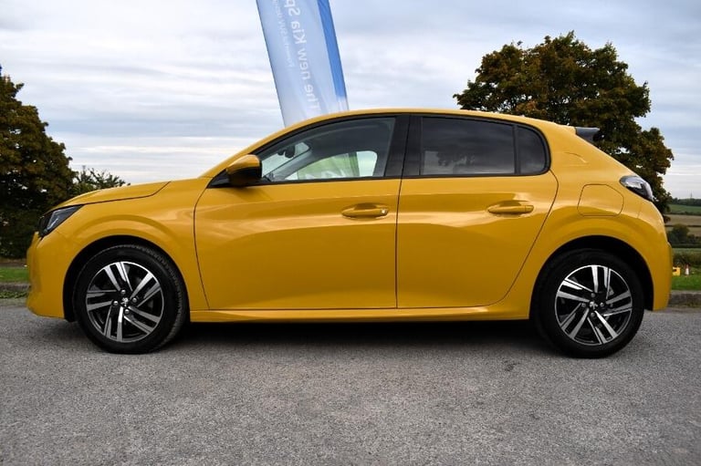 2021 Peugeot 208 1.2 PureTech Allure Hatchback 5dr Petrol EAT Euro 6 (s/s) (130 ps) HATCHBACK Pet...