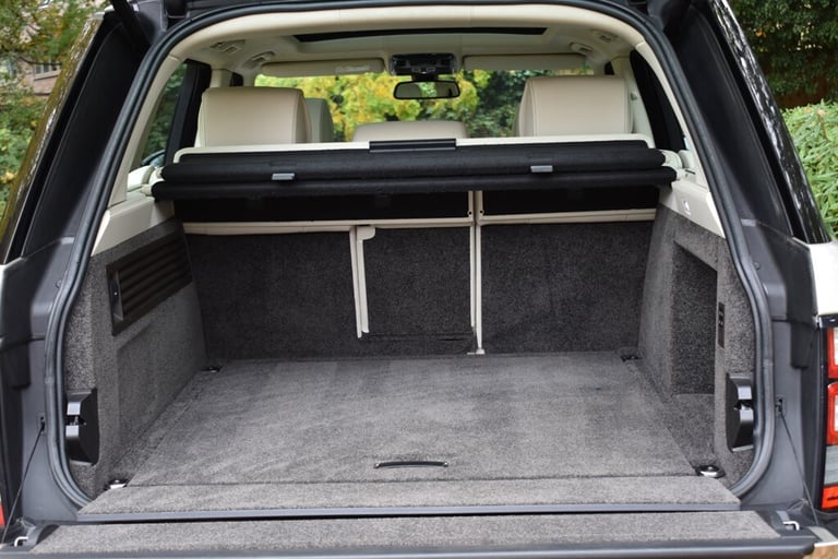 2014 Land Rover Range Rover V8 AUTOBIOGRAPHY+11 Services carried out! Estate Petrol Automatic