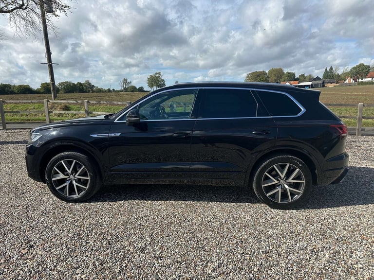 2019 Volkswagen Touareg 3.0 Touareg V6 R-Line TDI Auto 4WD 5dr SUV Diesel Automatic