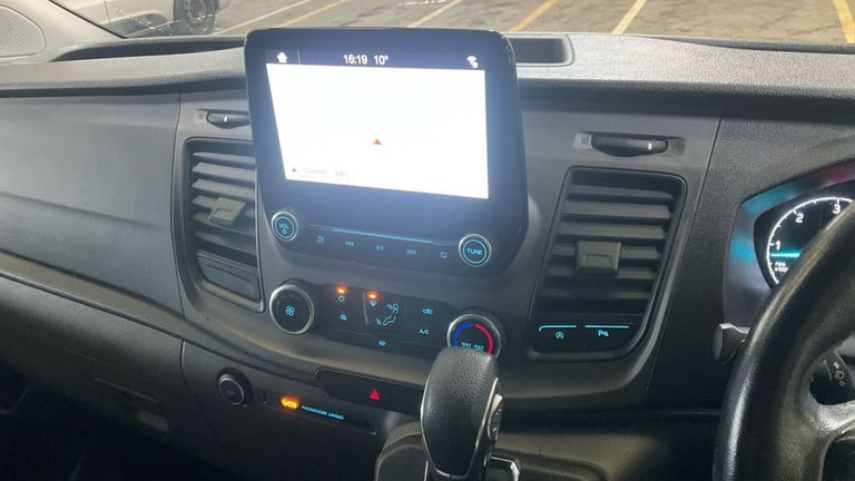 2019 Ford Transit Custom Crew Van 6 Seater **FINANCE**WARRANTY** (not kombi trafic 