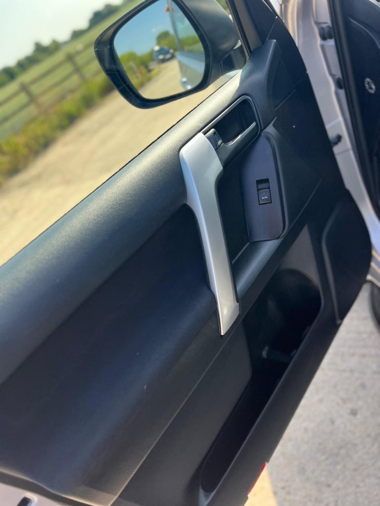 2022 Toyota Land Cruiser 2.8D Active Auto 4WD Euro 6 (s/s) 5dr (7 Seat) ESTATE Diesel Automatic