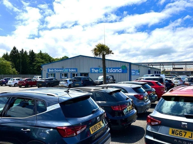 2017 17 VOLVO V40 2.0 T2 MOMENTUM HATCHBACK 5DR PETROL MANUAL EURO 6 (S/S) (122 