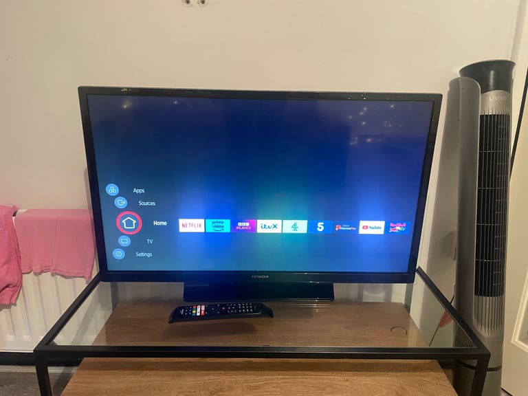 Hitachi 32 inch smart tv with dvd player 