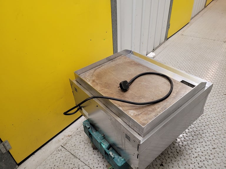 Commercial Lincat Silverlink 600 GS6 Electric Countertop Steel Plate Griddle