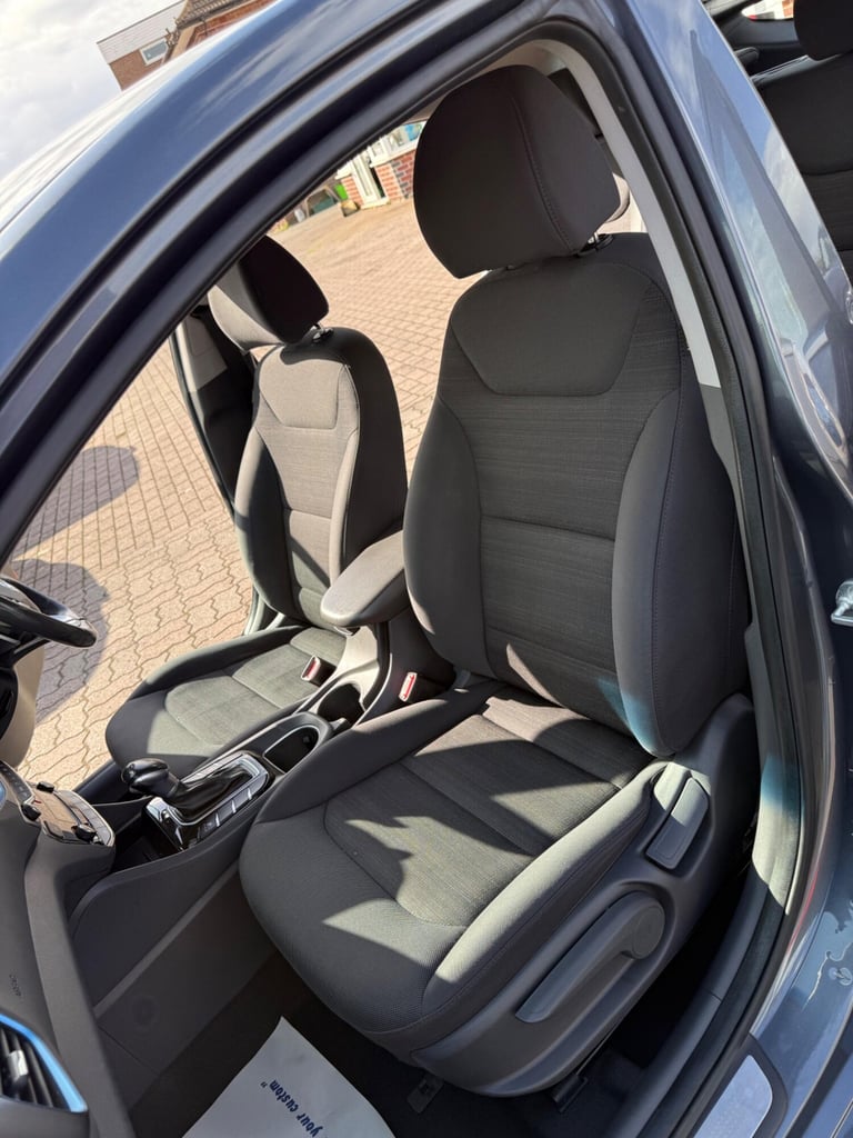 2018 Hyundai IONIQ 1.6 h-GDi Premium DCT Euro 6 (s/s) 5dr HATCHBACK Petrol/Electric Hybrid Automatic