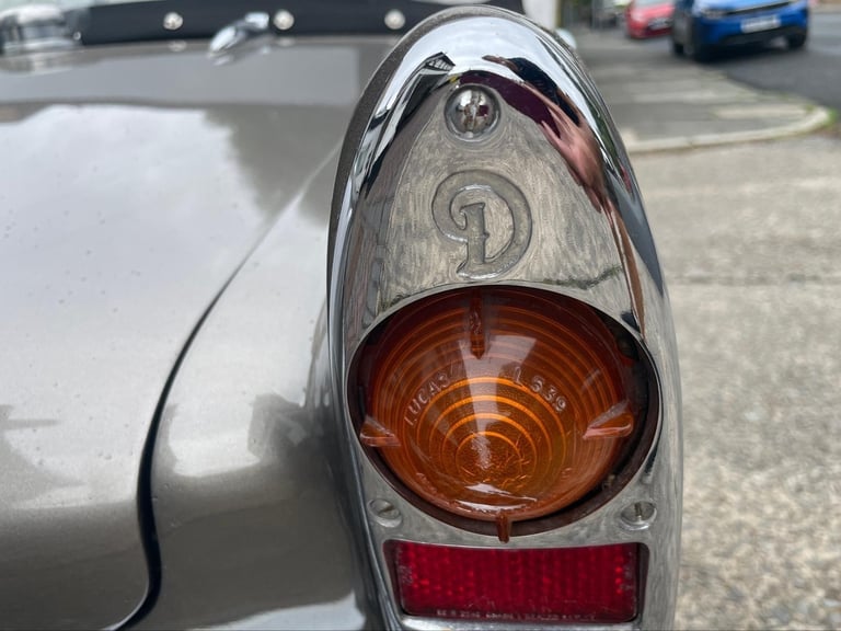 Daimler SP 250 (DART) MANUAL