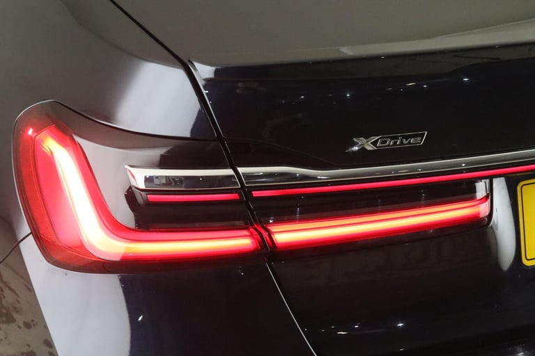 2022 BMW 7 Series 3.0 745Le 12kWh M Sport Auto xDrive Euro 6 (s/s) 4dr SALOON Petrol/Electric Hyb...