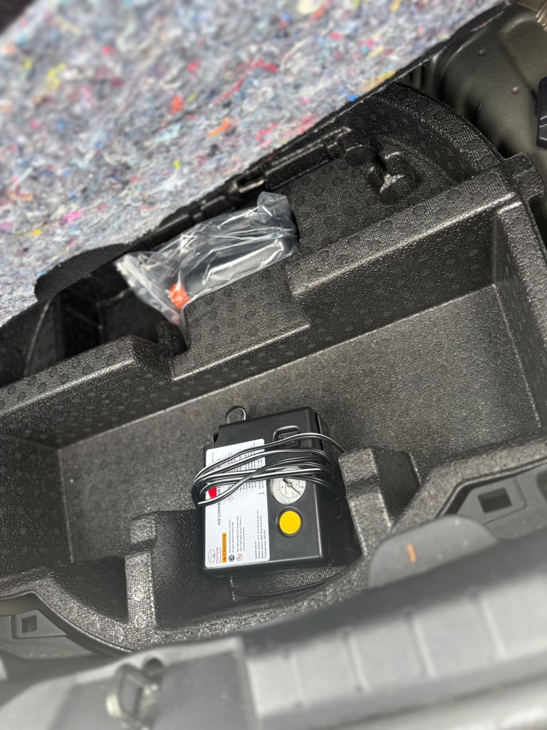 Toyota, YARIS, Hatchback, 2015, Manual, 1329 (cc), 5 doors