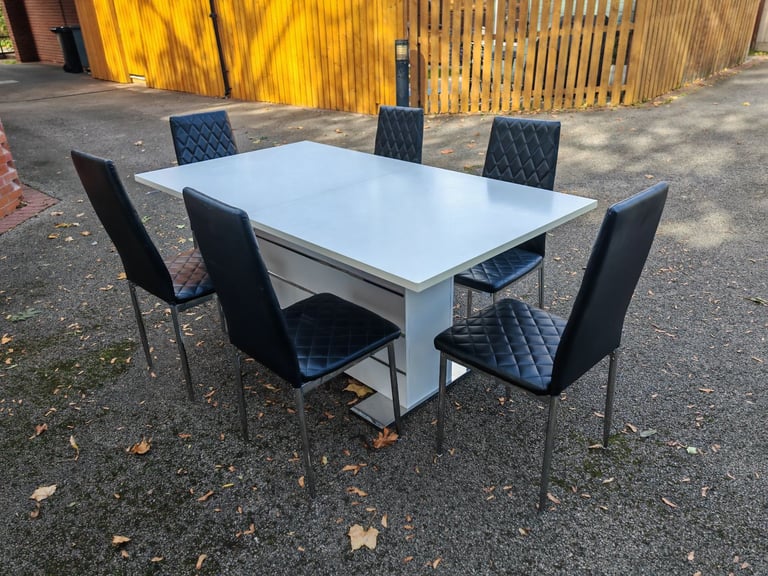 White Extending Dining Table & 6 Black/Chrome Chairs FREE DELIVERY 178