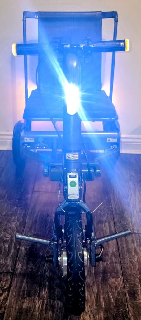 eFOLDi 1.5 Explorer Folding Mobility Scooter Imacculate Condition Plane Car Boot