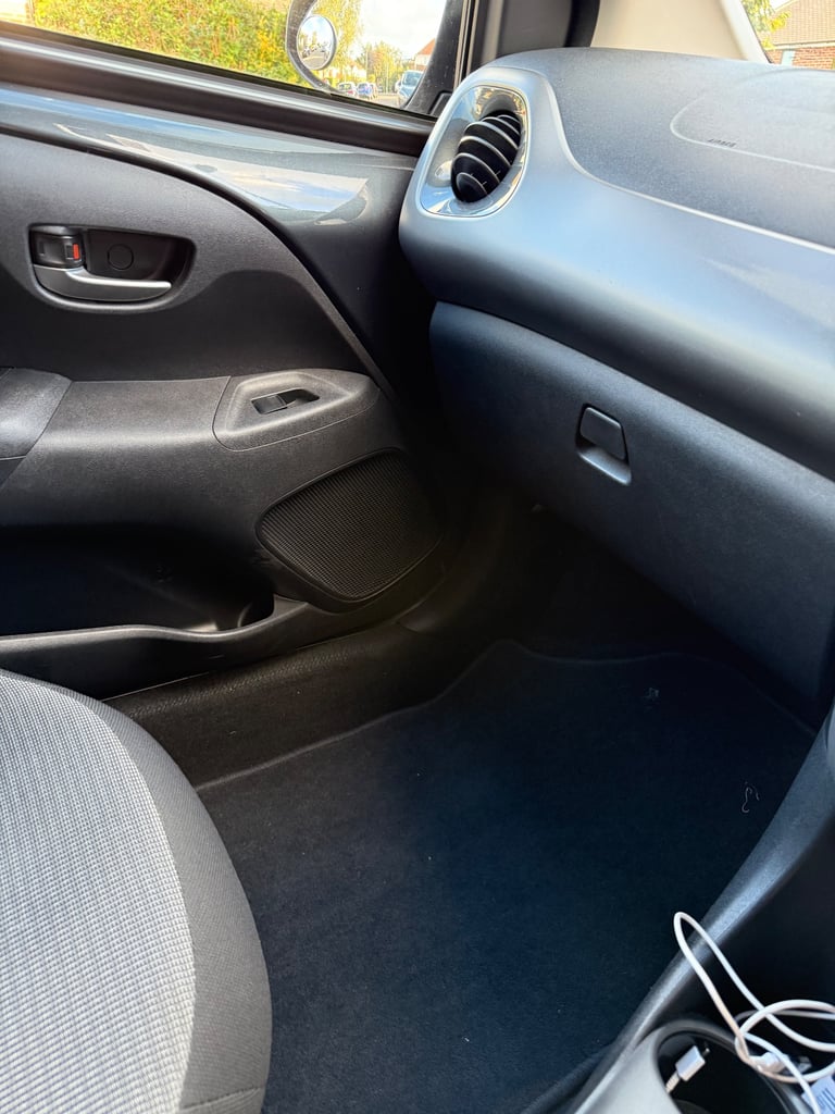 Toyota, AYGO, Hatchback, 2020, Manual, 998 (cc), 5 doors