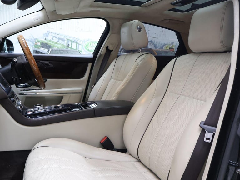 2010 Jaguar XJ 3.0d V6 Portfolio 4dr Auto SALOON DIESEL Automatic