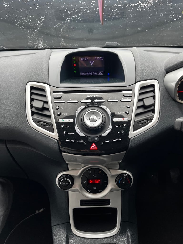 Ford, FIESTA, Hatchback, 2011, Manual, 1596 (cc), 5 doors