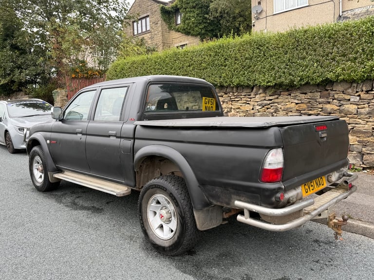 2001 Mitsubishi L200 DOUBLE CAB D/C 4X4 BLACK PICK UP Diesel Manual