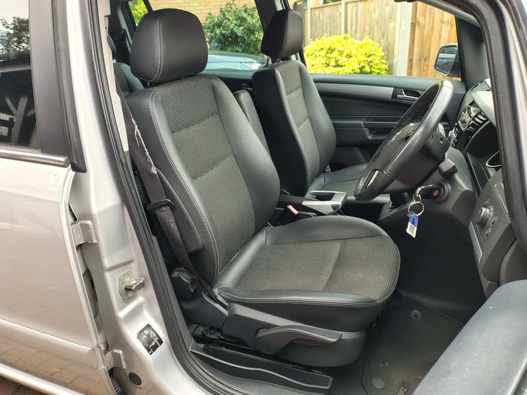 Vauxhall, ZAFIRA, MPV, 2010, Manual, 1598 (cc), 5 doors