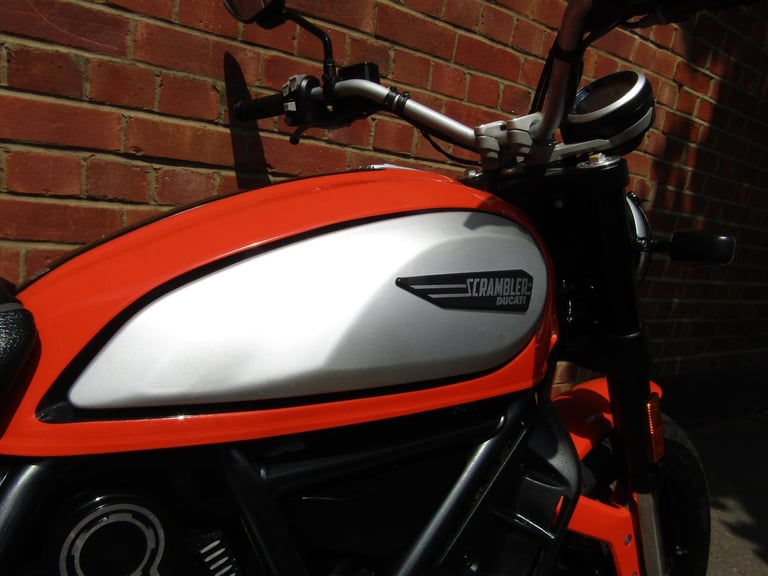 DUCATI SCRAMBLER 800 IN FANSASTIC CONDITION,VERY LOW MILES, AS ORIGINAL! 2019