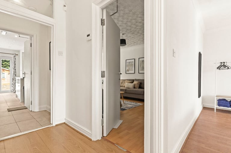 Furnished 6 BR - Parking, Monthly Stays