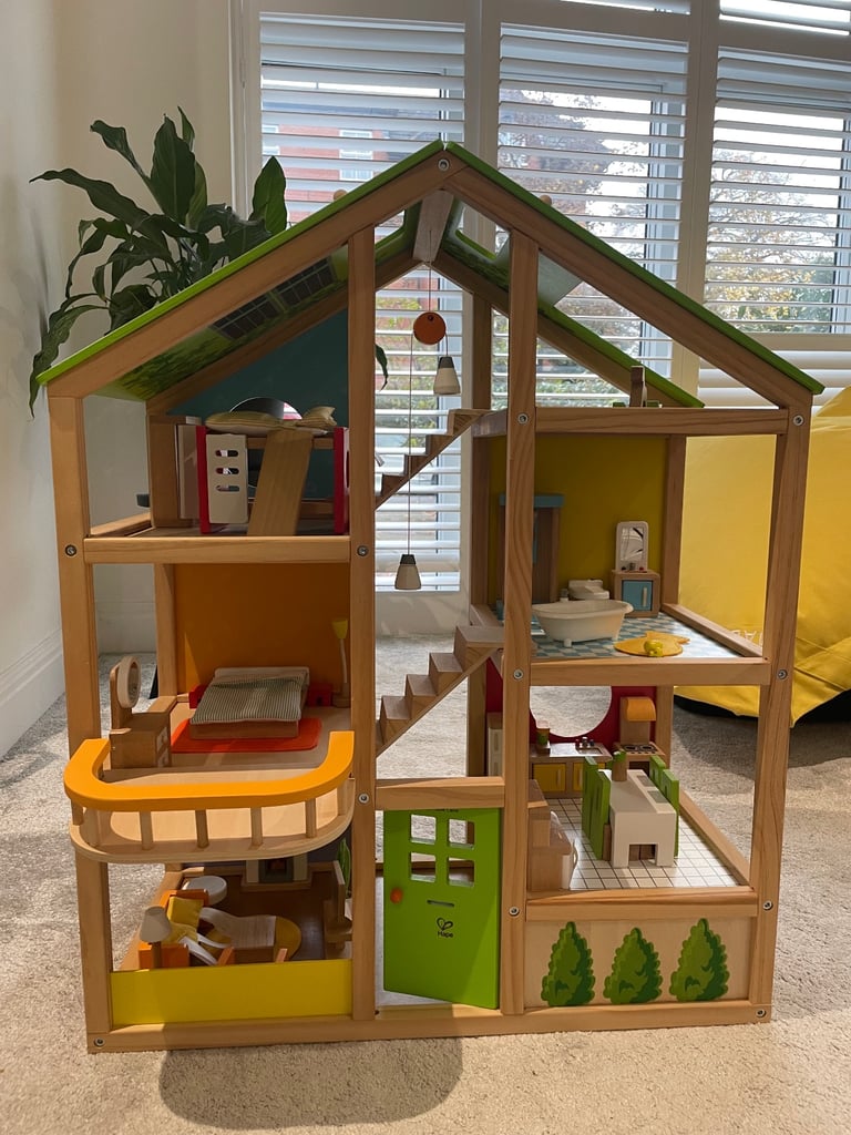 Hape Dolls House  *Complete set*
