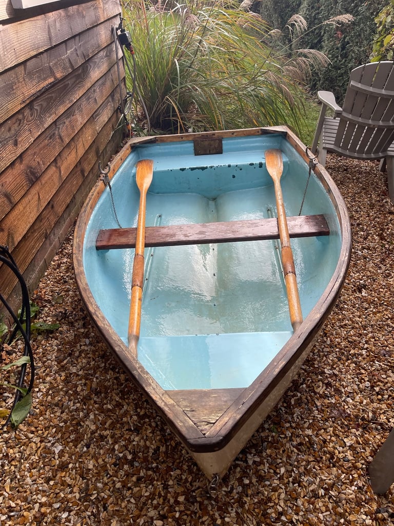 8ft Rowing Boat