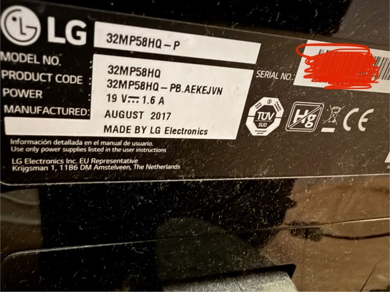 LG 32 inches full HD IPS LED monitor