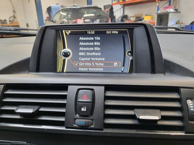 BMW 1 SERIES 118i SPORT