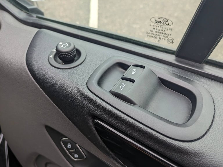 2022 Ford Transit Custom 2.0 EcoBlue 170ps L2 D/Cab Limited Van Auto Double Cab DIESEL Automatic