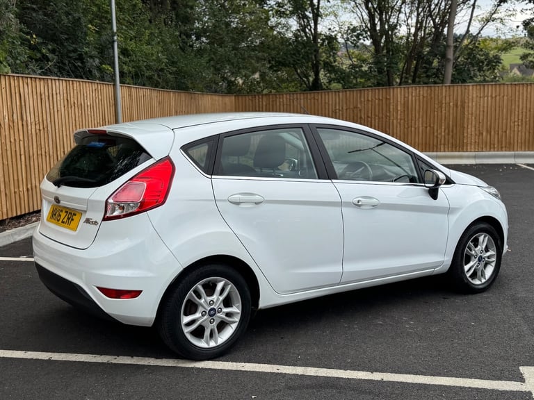 2016 Ford Fiesta 1.25 82 Zetec 5dr HATCHBACK Petrol Manual