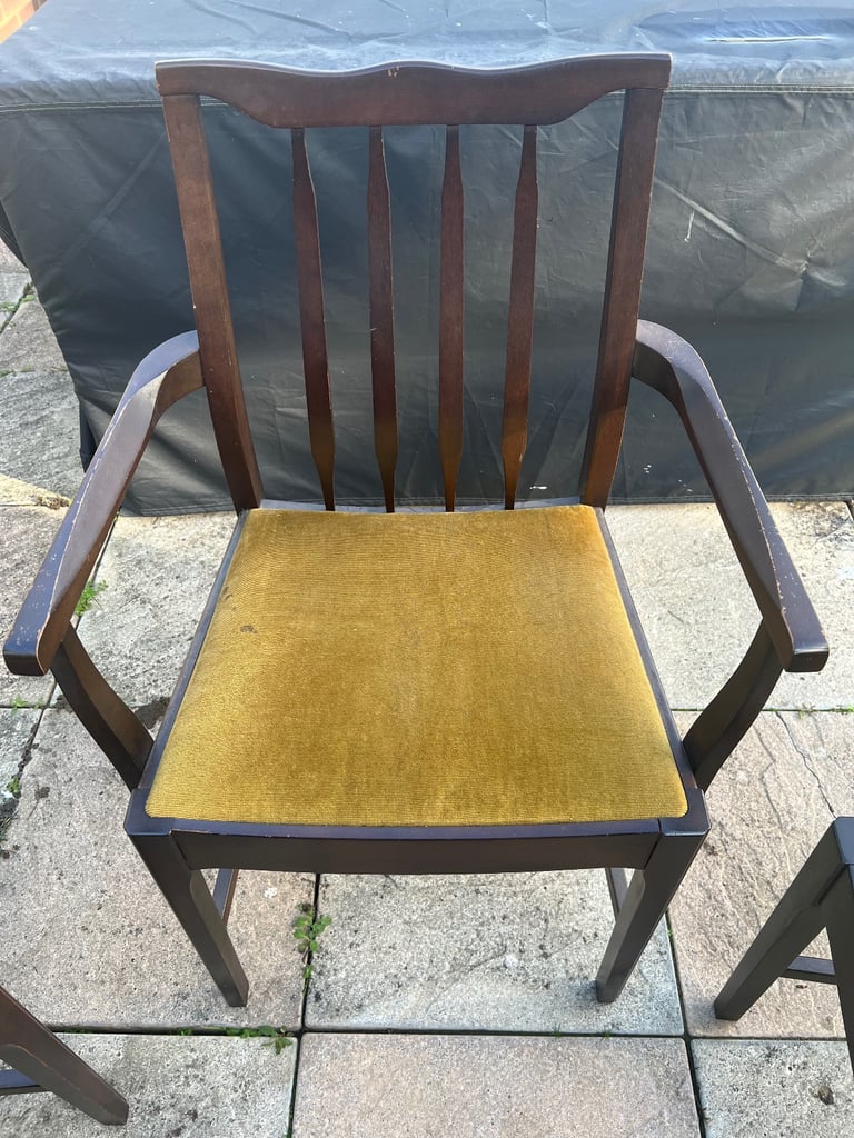 Stag Extendable Dining Table & 6 Chairs – Classic Vintage Set