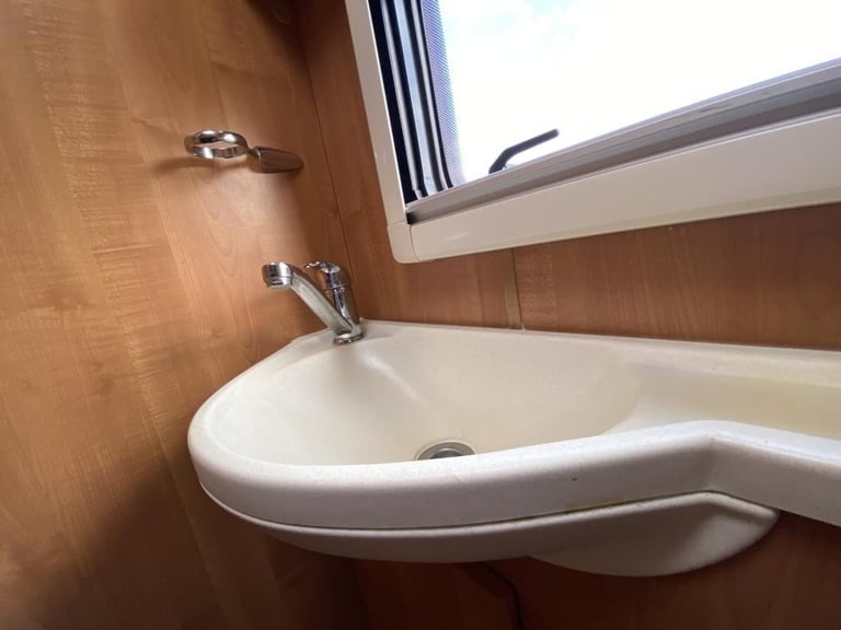 2011 AUTO-TRAIL FRONTIER MOHAWK LUXURY MOTORHOME