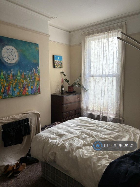 2 bedroom flat in St. Dunstans Terrace, Plymouth, PL4 (2 bed) (#2656150)