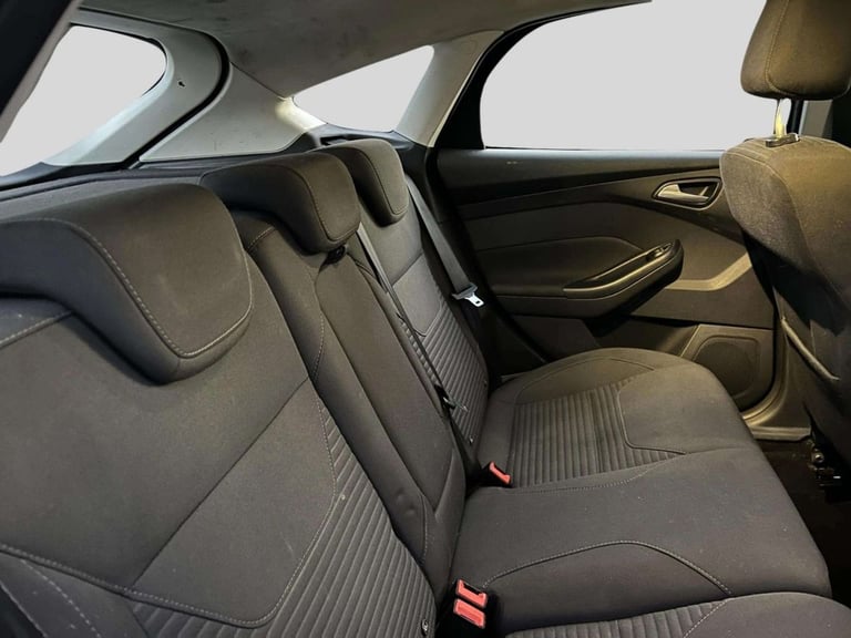 2017 Ford Focus 1.0T EcoBoost Titanium Hatchback 5dr Petrol Auto Euro 6 (s/s) (125 ps) Hatchback ...