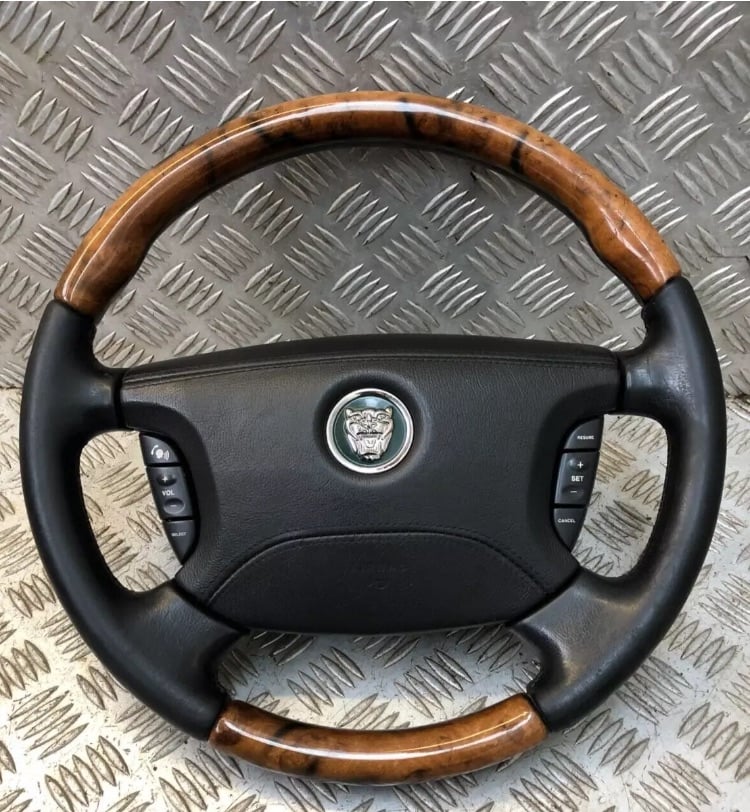 Jaguar XJ X350 X358 Wood Steering Wheel in fantastic condition