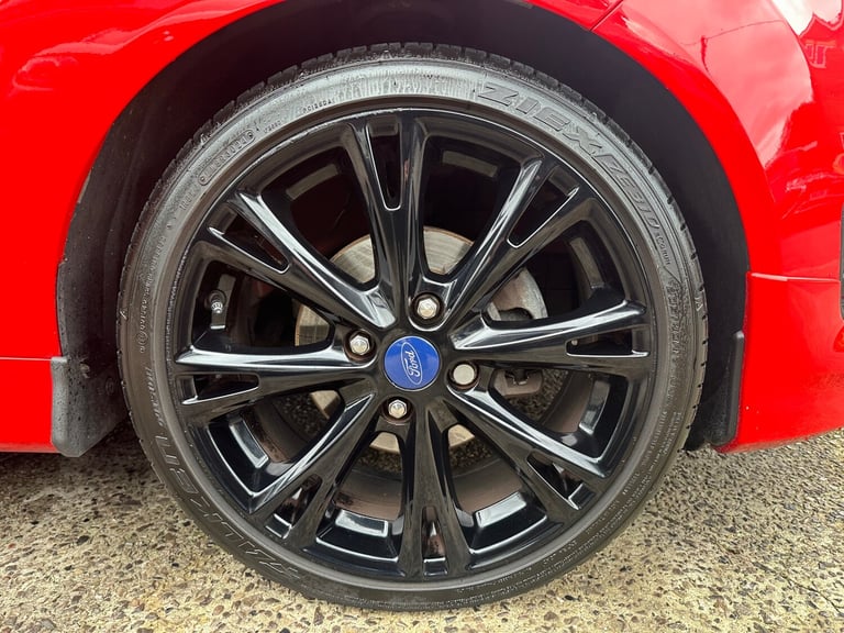 2014 Ford Fiesta 1.0 EcoBoost 140 Zetec S Red 3dr HATCHBACK Petrol Manual