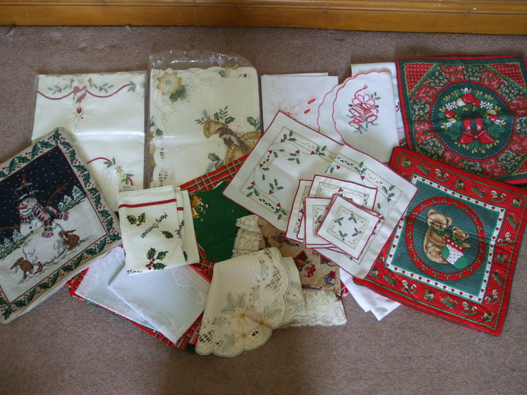 Christmas Decorations Set A (Job lot) Includes Assorted Christmas Linen