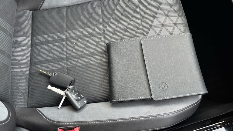 2022 Volkswagen T-Roc 1.5 TSI R-Line 5dr DSG Petrol Hatchback Hatchback Petrol Automatic