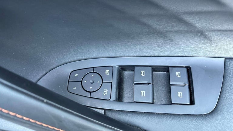 2025 MG MG HS 1.5 T-GDI Trophy 5dr DCT ESTATE PETROL Automatic