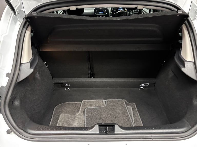 2016 Renault Clio 1.2 16V Play 5dr HATCHBACK Petrol Manual