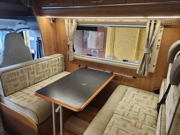 Auto-Trail Apache 700 6 berth motorhome DIESEL MANUAL 2010/60