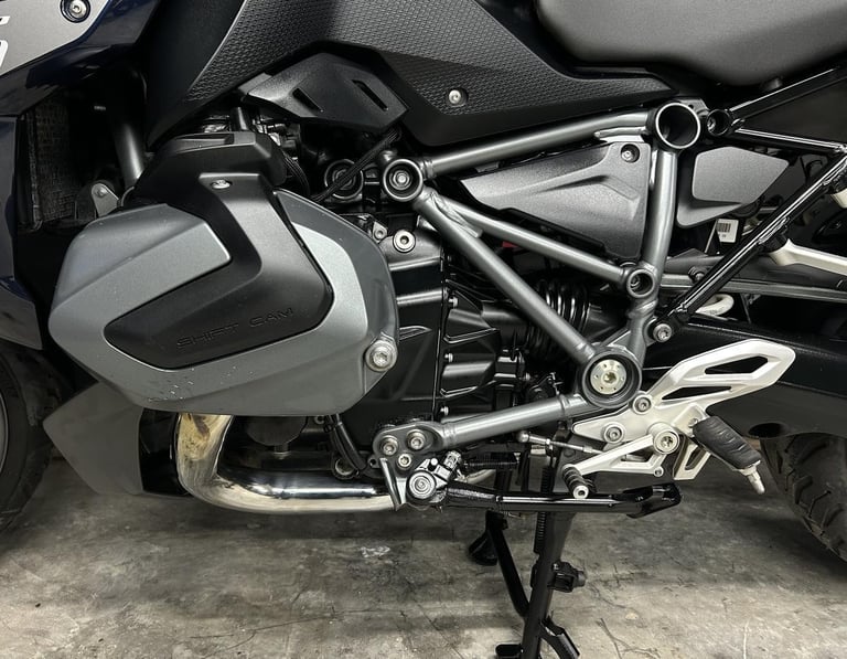 2019 19-PLATE BMW R1250RS EXCLUSIVE 17,048 MILES ** FSH ** FULL LUGGAGE **