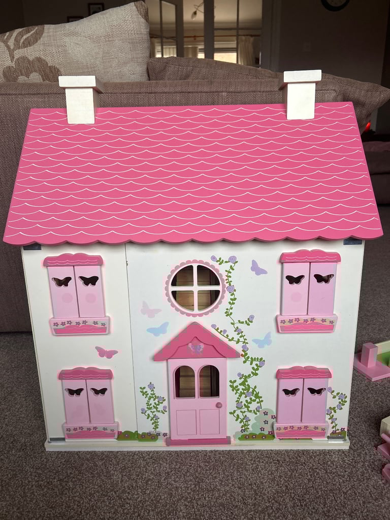 image for Wooden DollHouse & 20 Accessories 