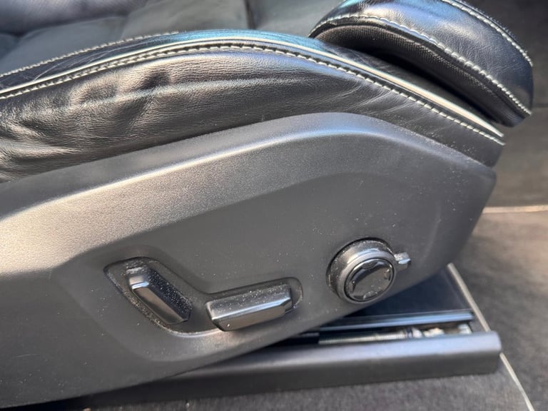 Volvo XC90 D5 POWERPULSE R-DESIGN AWD++GREAT SPEC++