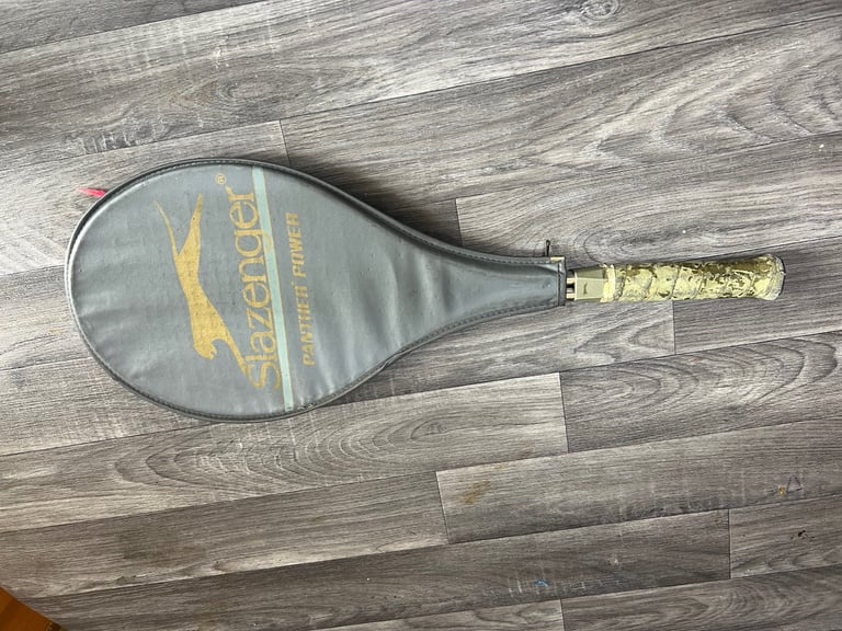 Tennis racket 