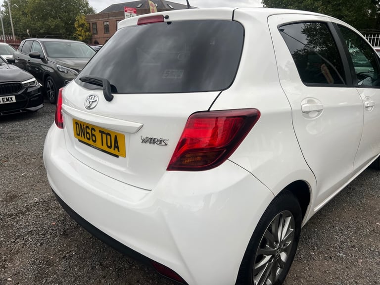 2016 Toyota Yaris 1.33 VVT-i Icon 5dr HATCHBACK Petrol Manual
